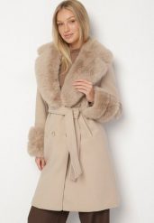 Beżowy Elegancki Płaszcz o Dwurzędowym Kroju z Futerkiem Landrie. Brązowe płaszcze Born2be, l, bez wzorów, z dzianiny, bez kaptura. Za 279.99 zł.