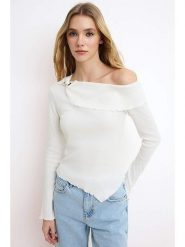 Trendyol Bluzka w kolorze kremowym rozmiar: L. Brązowe bluzki Trendyol, l, bez wzorów, z bawełny, z asymetrycznym kołnierzem, bez ramiączek. Za 86.99 zł.