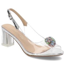 Srebrne Sandały S.Barski Stylowe Obuwie Damskie Z Broszką. Szare sandały S.BARSKI, bez wzorów, z materiału, eleganckie, bez obcasa, na obcasie, bez zapięcia. Za 159.00 zł.
