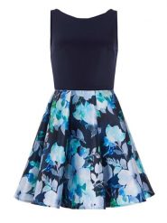 SWING Sukienka w kolorze granatowym ze wzorem rozmiar: 42. Niebieskie sukienki Swing, bez wzorów, bez kołnierzyka, bez ramiączek, mini, rozkloszowane. Za 295.95 zł.