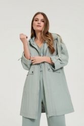 Kurtka parka oliwkowa. Zielone parki MOODO, z poliamidu, bez kaptura. Za 229.99 zł.