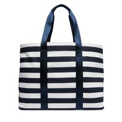 Torebka EA7 Emporio Armani. Torebki klasyczne EA7 Emporio Armani, bez wzorów, bez dodatków. Za 979.99 zł.