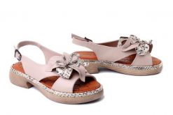 BOCCATO 0158-202.T25 powder, sandały damskie. Brązowe sandały Boccato, bez wzorów, ze skóry, bez obcasa, na obcasie, bez zapięcia. Za 220.91 zł.