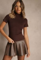 Brązowy Wiskozowy T-shirt o Dopasowanym Kroju z Golfem Isomina. Brązowe golfy Renee, m, bez wzorów, z materiału, bez ramiączek. Za 49.99 zł.
