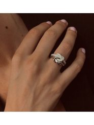 Les Petites Précieuses Srebrny pierścionek z cyrkoniami rozmiar: 52. Szare pierścionki Les Petites Précieuses, z cyrkonią, srebrne. Za 217.99 zł.