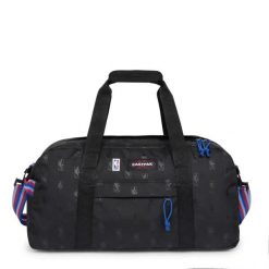 Torba Duffle Eastpak Stand Cabin. Zielone torby na ramię Eastpak, bez wzorów, z materiału, młodzieżowe, na ramię, duże, bez dodatków. Za 303.50 zł.