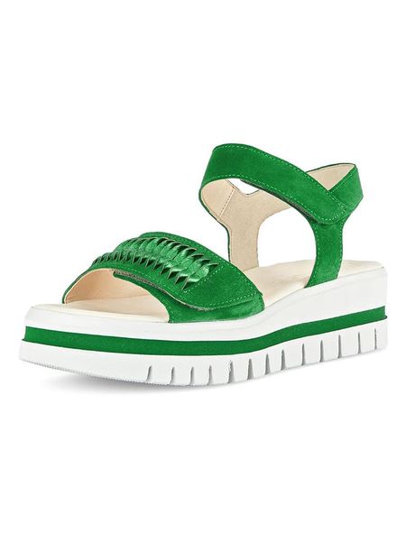 Gabor Skórzane sandały w kolorze zielonym rozmiar: 39. Zielone sandały Gabor, bez wzorów, ze skóry, klasyczne, z otwartym noskiem, bez obcasa, bez zapięcia. Za 170.47 zł.