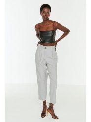 Trendyol Spodnie w kolorze szarym rozmiar: 36. Szare spodnie materiałowe Trendyol, na co dzień, bez wzorów, z materiału. Za 78.99 zł.