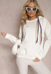 Biała Bawełniana Bluza z Sznurkami i Kapturem Tyche. Białe bluzy Renee, bez wzorów, z bawełny, z kapturem. Za 79.99 zł.