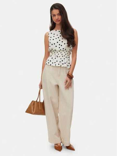 Vero Moda Bluzka Elisa 10347963 Biały Loose Fit. Białe bluzki Vero Moda, l, bez wzorów, z wiskozy, bez kołnierzyka, bez ramiączek. Za 106.99 zł.