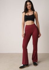 Bordowe Legginsy Typu Dzwony z Wysokim Stanem Orralise. Czerwone legginsy Born2be, m, bez wzorów, z jeansu, z podwyższonym stanem. Za 79.99 zł.