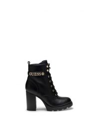 Guess Kozaki 183890 Czarny. Czarne kozaki Guess, bez obcasa, na słupku, bez zapięcia. Za 634.99 zł.