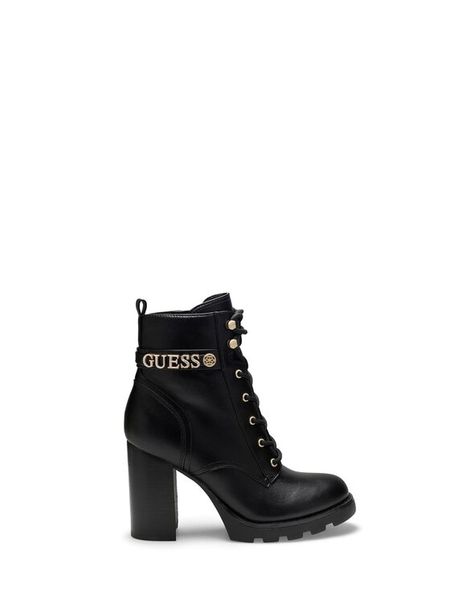 Guess Kozaki 183890 Czarny. Czarne kozaki Guess, bez obcasa, na słupku, bez zapięcia. Za 634.99 zł.