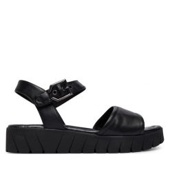 Sandały Tamaris. Czarne sandały Tamaris, bez wzorów, bez obcasa, na płaskiej podeszwie, bez zapięcia. Za 329.99 zł.