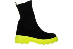 Botki Bayla-200 129 T-01 15-TB Limon 200013, Czarny, Skóra naturalna - 37. Czarne botki Bayla, bez wzorów, ze skóry, bez obcasa, bez zapięcia. W wyprzedaży za 242.10 zł.