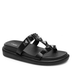 Klapki DeeZee. Czarne klapki DeeZee, bez wzorów, bez obcasa. Za 59.99 zł.