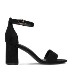 Sandały JENNY. Czarne sandały Jenny, bez wzorów, bez obcasa, na słupku, bez zapięcia. Za 99.99 zł.