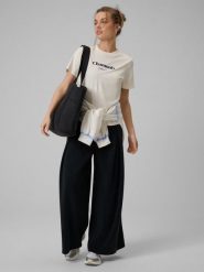 4F Spodnie dresowe z szerokimi nogawkami modalem damskie - czarne XS. Czarne spodnie dresowe 4f, xs, bez wzorów, z dresówki. Za 189.99 zł.