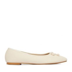 Baleriny JENNY. Białe baleriny Jenny, bez wzorów, bez obcasa. Za 59.99 zł.