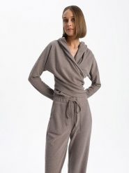 BGN Sweter w kolorze szarobrązowym rozmiar: 38. Brązowe swetry BGN, bez wzorów, bez ramiączek. Za 118.56 zł.