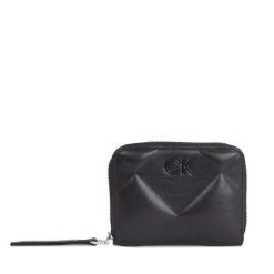 Duży Portfel Damski Calvin Klein. Czarne portfele Calvin Klein, bez wzorów. Za 159.99 zł.
