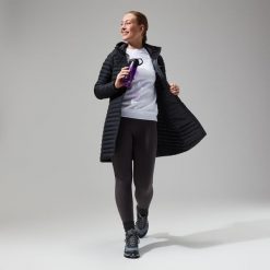 Płaszcz damski Berghaus Nula Micro Long Jacket. Czarne płaszcze Berghaus, m, bez wzorów, z puchu, bez kaptura. Za 560.99 zł.