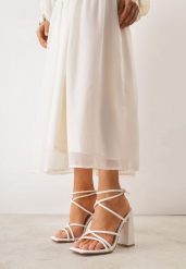 Białe Sandały na Słupku i Platformie w Klasycznym Stylu Fodimia. Białe sandały Renee, bez wzorów, eleganckie, bez obcasa, na obcasie, bez zapięcia. Za 99.99 zł.