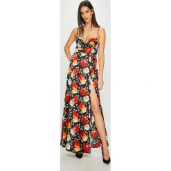 Guess Jeans - Sukienka. Sukienki Guess Jeans, na co dzień, l, z aplikacjami, z elastanu, casualowe, bez kołnierzyka, bez ramiączek, maxi, proste. W wyprzedaży za 449.90 zł.
