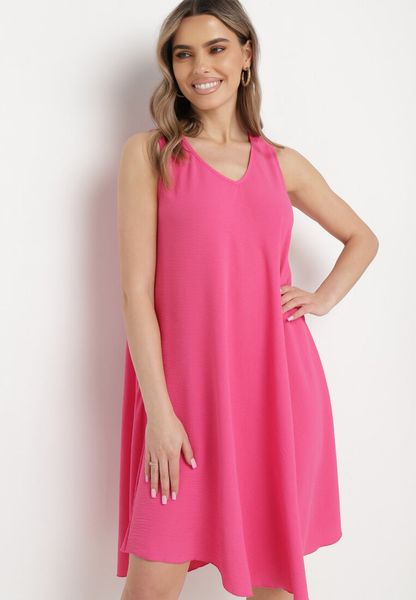 Fuksjowa Gładka Sukienka Midi na Ramiączkach z Trójkątnym Dekoltem Voriala. Czerwone sukienki Born2be, na lato, l, bez wzorów, bez kołnierzyka, bez ramiączek, midi, trapezowe. Za 59.99 zł.