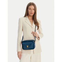 Torebka Coccinelle. Niebieskie listonoszki Coccinelle, bez wzorów, bez dodatków. Za 1,249.00 zł.