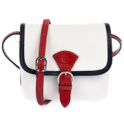 Listonoszka skórzana BELTIMORE K66 biała z czerwonym przeszyciem. Białe torebki klasyczne bez wzorów, ze skóry, bez dodatków. Za 129.90 zł.