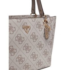 Torebka Guess. Brązowe shopper Guess, z aplikacjami, bez dodatków. Za 679.99 zł.