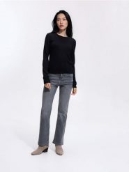 Jeansy flare z krótszą nogawką - szary. Szare jeansy Reserved, bez wzorów. Za 129.99 zł.