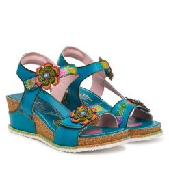 Sandały Laura Vita. Sandały Laura Vita, bez wzorów, bez obcasa, na koturnie, bez zapięcia. Za 459.99 zł.