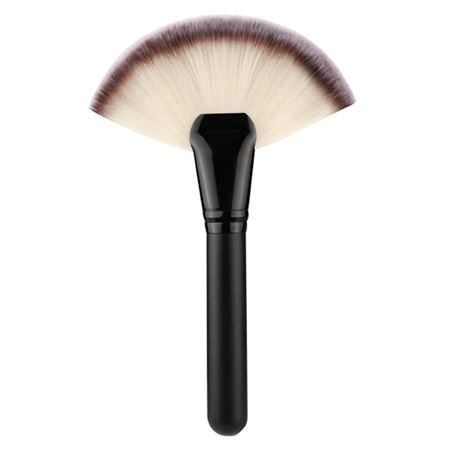 Technique Pro Large Fan Brush Pędzle do pudru 1 ct Czarny. Pędzle Technique Pro. Za 67.99 zł.