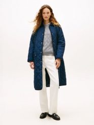 Tommy Hilfiger Pikowany płaszcz Kobiety Sztuczne włókno niebieski, S. Niebieskie płaszcze TOMMY HILFIGER, s, bez wzorów, ze sztruksu, bez kaptura. Za 649.95 zł.