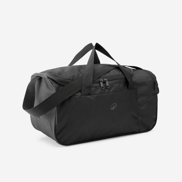 Torba sportowa Essential 20 L. Fioletowe torby na ramię DECATHLON, bez wzorów, z materiału, sportowe, na ramię, małe, bez dodatków. Za 29.99 zł.