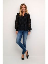 CULTURE Bluzka w kolorze czarnym rozmiar: XXL. Czarne bluzki Culture, xxl, bez wzorów, z koronki, bez kołnierzyka, bez ramiączek. Za 95.46 zł.