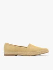 Damskie espadryle w kolorze piaskowym. Brązowe espadryle Ryłko, bez wzorów, ze skóry, bez obcasa, na płaskiej podeszwie, bez zapięcia. W wyprzedaży za 179.99 zł.