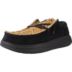 Buty HEY DUDE WENDY X LUXE Nadruk zwierzęcy. Trekkingi Hey Dude, ze skóry, na fitness i siłownię. Za 304.99 zł.