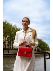 Victor & Hugo Paris Skórzana torebka "Phoenix" w kolorze czerwonym - 21 x 5 x 7 cm rozmiar: onesize. Czerwone torby na ramię Victor & Hugo Paris, bez wzorów, z materiału, na ramię, bez dodatków. Za 347.99 zł.