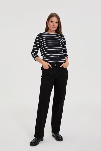 Jeansy z prostymi nogawkami czarne. Czarne jeansy MOODO, l, bez wzorów. Za 149.99 zł.