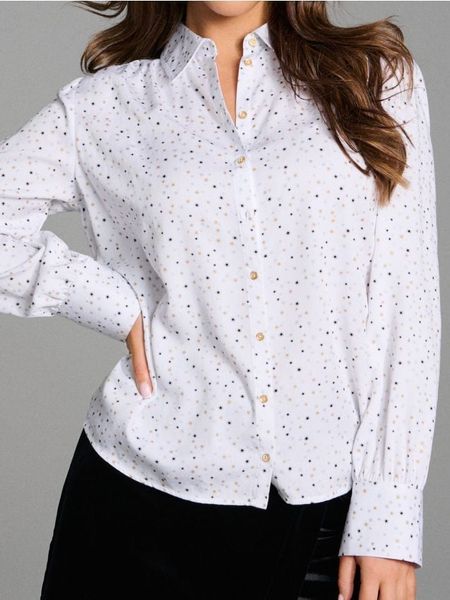 Wzorzysta koszula z wiskozy - biały. Białe koszule Sinsay, l, bez wzorów, z wiskozy, bez kołnierzyka, bez ramiączek. Za 39.99 zł.