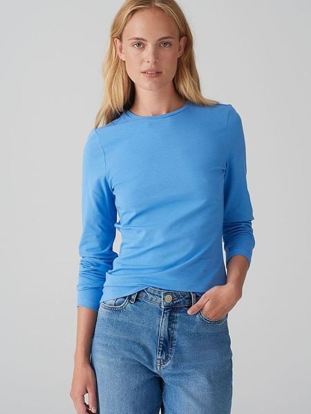 OPUS Koszulka w kolorze niebieskim rozmiar: 38. Niebieskie bluzki Opus, bez wzorów, bez kołnierzyka, bez ramiączek. Za 87.40 zł.