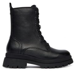 Botki Tamaris. Czarne botki Tamaris, bez wzorów, bez obcasa, na płaskiej podeszwie, bez zapięcia. Za 509.99 zł.