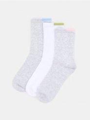 Bawełniane skarpetki 3 pack - wielobarwny. Skarpety Sinsay, bez wzorów, z bawełny. Za 15.99 zł.