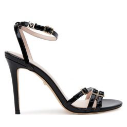 Sandały Guess. Czarne sandały Guess, z aplikacjami, bez obcasa, na szpilce, bez zapięcia. Za 769.99 zł.