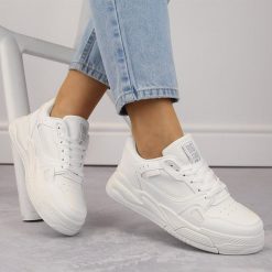 Buty sportowe białe Big Star NN274667. Białe obuwie sportowe Big Star, ze skóry ekologicznej, bez zapięcia. Za 219.99 zł.