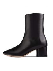 Loft37 Skórzane botki "Simple One" w kolorze czarnym rozmiar: 41. Czarne botki loft37, bez wzorów, bez obcasa, bez zapięcia. Za 482.03 zł.