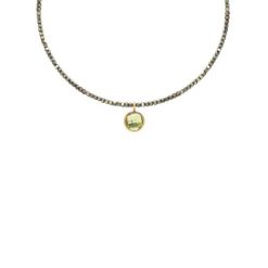 Naszyjnik z kamieni piryt z zawieszką z zielonym kryształem pozłacany. Zielone naszyjniki Lilou, pozłacane. Za 358.00 zł.